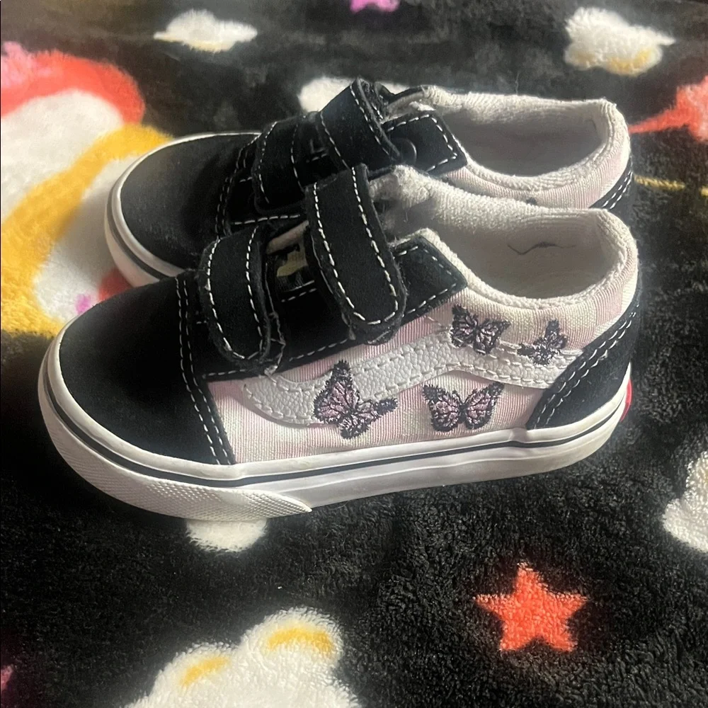 Size 6 Toddler Kids Black, White & Pink Butterfly Vans - Picture 3 of 7